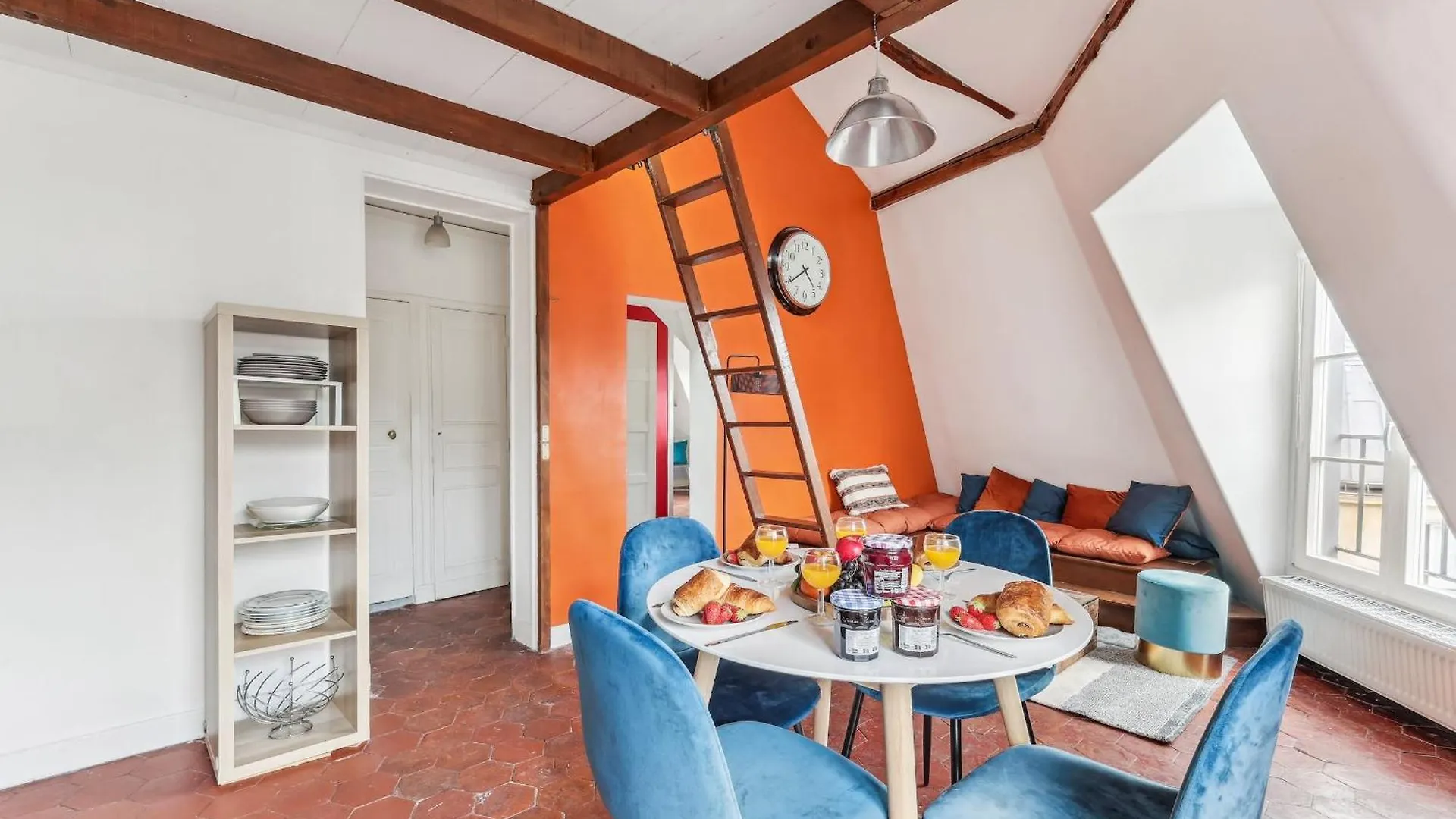 Latin 1br Or 2br Cozy Apartment